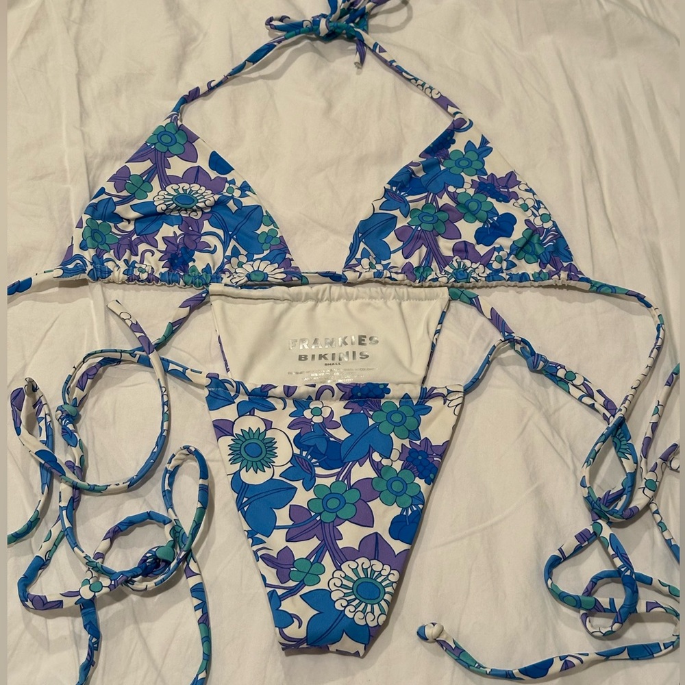 Frankie’s Bikinis Blue Floral Size S top and bottom
